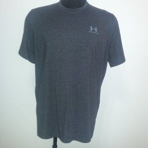 Under Armour dark grey t-shirt